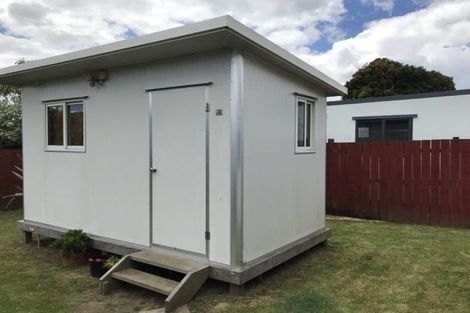 Photo of property in 108 Finlayson Avenue, Clendon Park, Auckland, 2103