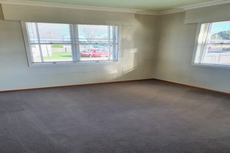 Photo of property in 26 Youngs Road, Papakura, 2110