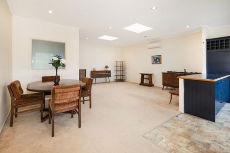 Photo of property in 13 Huia Road, Point Chevalier, Auckland, 1022