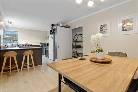 Photo of property in 9 Mccahon Drive, Pukehangi, Rotorua, 3015