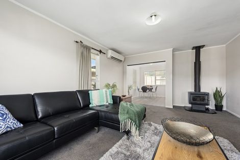 Photo of property in 5 Akron Grove, Totara Park, Upper Hutt, 5018