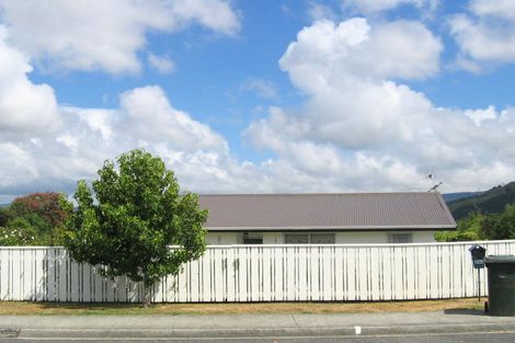 Photo of property in 29a Roband Crescent, Brown Owl, Upper Hutt, 5018