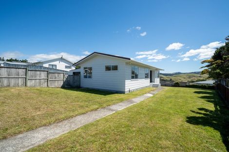 Photo of property in 4 Maraval Crescent, Grenada Village, Wellington, 6037