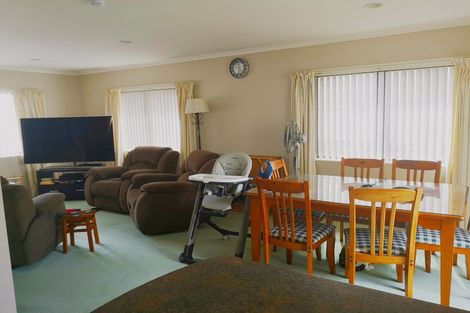 Photo of property in 19 Limerick Place, Dannemora, Auckland, 2016