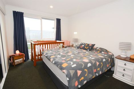 Photo of property in 18 George West Square West, Wigram, Christchurch, 8025