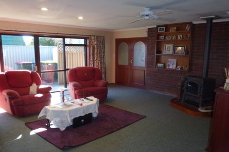 Photo of property in 28 Arnott Street, Alexandra, 9320