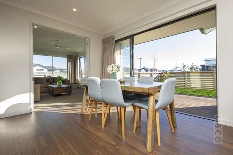 Photo of property in 4 Korako Drive, Kumeu, 0810