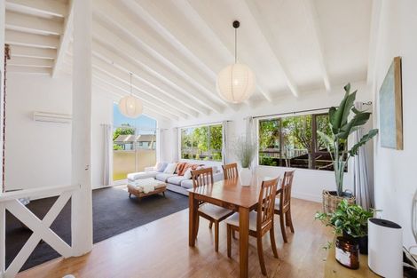 Photo of property in 78 Atherfold Crescent, Greenmeadows, Napier, 4112