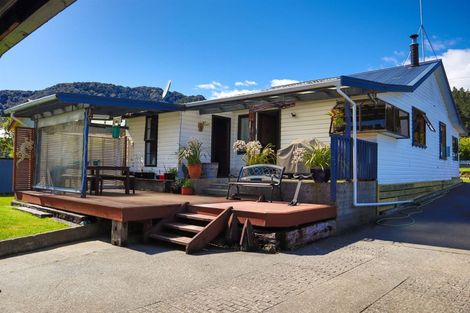 Photo of property in 49 Omapere Street, Dobson, Greymouth, 7805