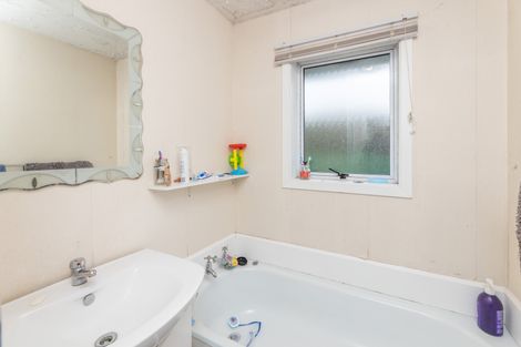 Photo of property in 23 Rowses Road, Aranui, Christchurch, 8061