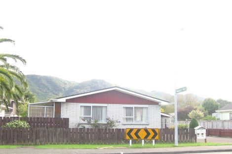 Photo of property in 2/41 Clouston Park Road, Clouston Park, Upper Hutt, 5018