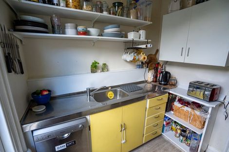 Photo of property in 40 Hargreaves Street, Mount Cook, Wellington, 6021