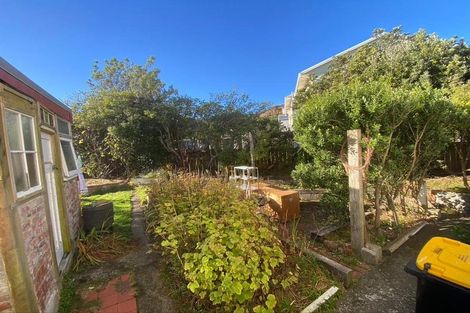 Photo of property in 19a Kekerenga Street, Strathmore Park, Wellington, 6022