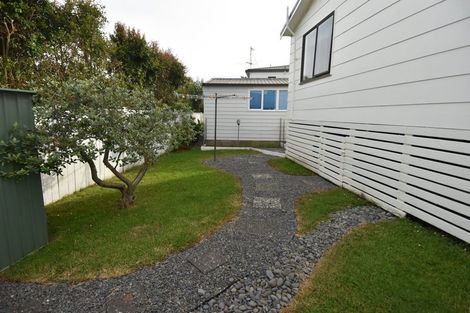 Photo of property in 3/88 Eversleigh Road, Belmont, Auckland, 0622