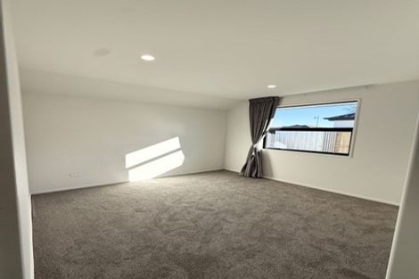 Photo of property in 2/84 Mcmahon Drive, Aidanfield, Christchurch, 8025