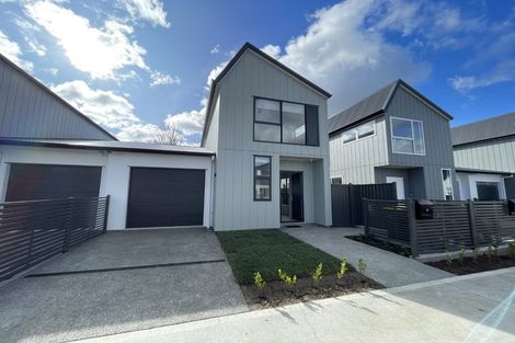 Photo of property in 18 Koreke Close, Kenepuru, Porirua, 5022