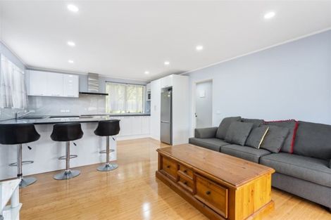 Photo of property in 23a Bellringer Road, Massey, Auckland, 0614