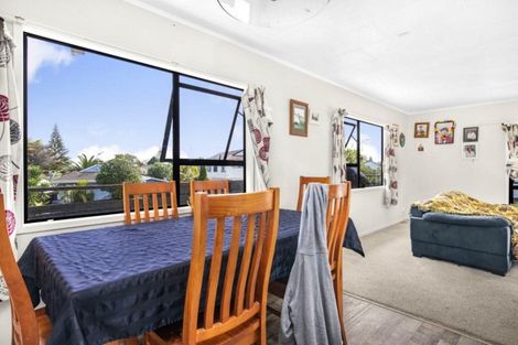 Photo of property in 6 Southview Place, Wattle Downs, Auckland, 2102