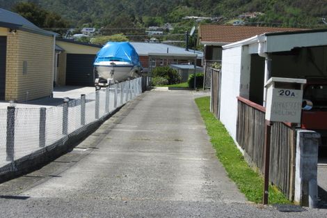 Photo of property in 20a Durham Street, Picton, 7220