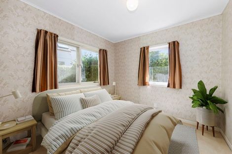 Photo of property in 26 Fairfax Avenue, Northcote, Auckland, 0627