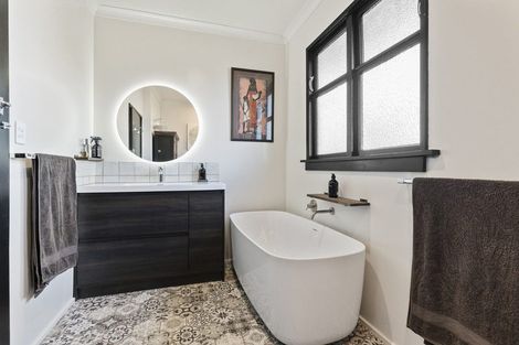 Photo of property in 53 Victoria Street, Carterton, 5713