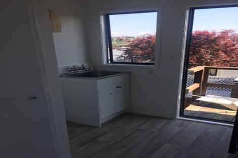 Photo of property in 1/3 Valecrest Place, Bayview, Auckland, 0629