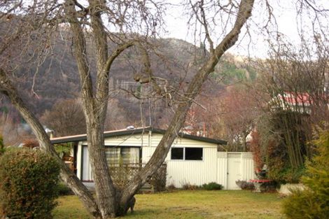 Photo of property in 27 Cardigan Street, Arrowtown, 9302