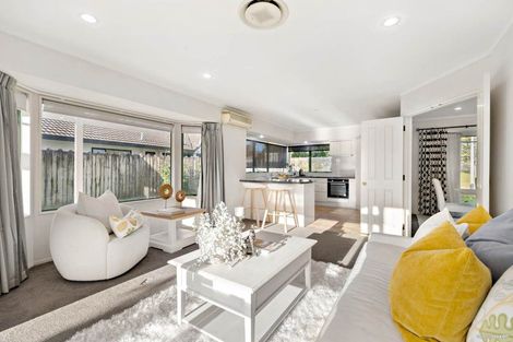 Photo of property in 6 Orohena Close, Northpark, Auckland, 2013