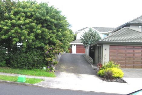 Photo of property in 2/19 Simmental Crescent, Somerville, Auckland, 2014