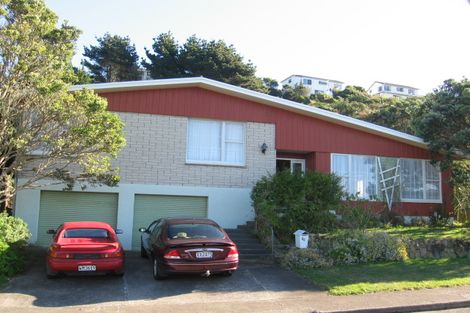 Photo of property in 21 Fairburn Grove, Johnsonville, Wellington, 6037
