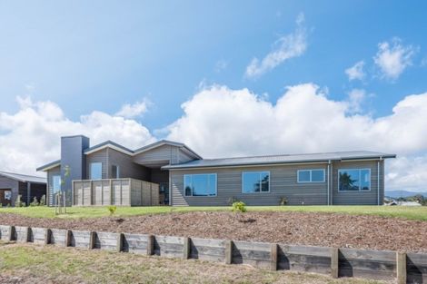 Photo of property in 1 Lamont Place, Waikanae, 5036