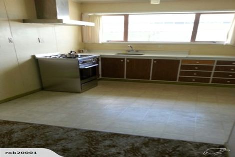 Photo of property in 2/28 Oakland Avenue, Papatoetoe, Auckland, 2025