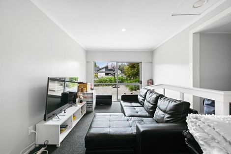 Photo of property in 5 East Ridge Grove, Newstead, Hamilton, 3286