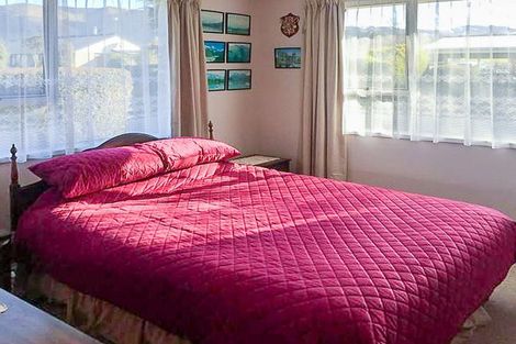 Photo of property in 5 Hillary Street, Waimate, 7924