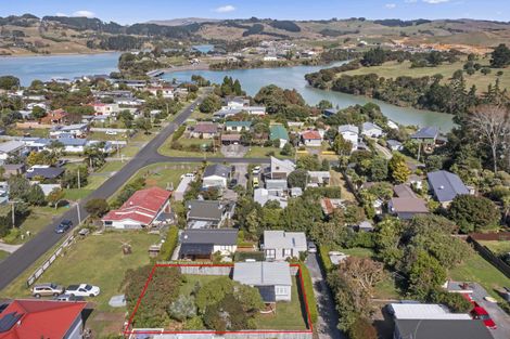Photo of property in 66a Wainui Road, Raglan, 3225