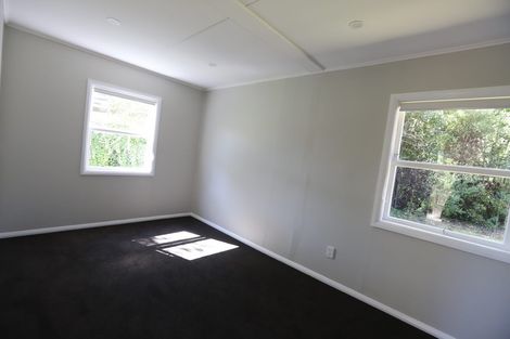 Photo of property in 33 Horopito Road, Waikanae, 5036