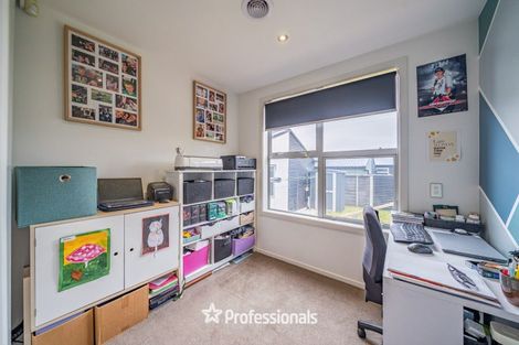 Photo of property in 12 Otonga Heights, Maungaraki, Lower Hutt, 5010