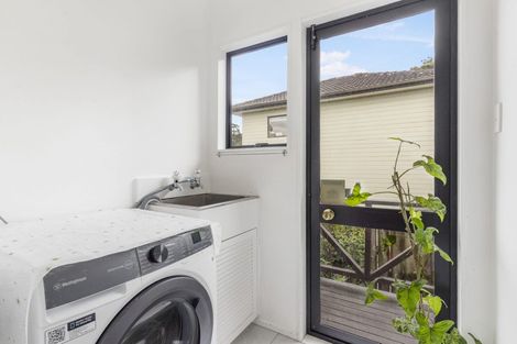 Photo of property in 2/23 Heathglen Place, Bayview, Auckland, 0629
