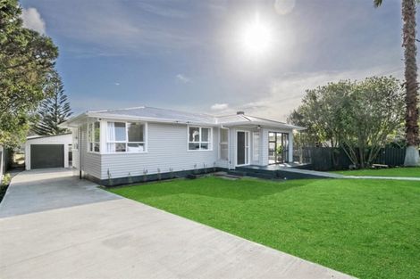 Photo of property in 5 Sutton Avenue, Mangere East, Auckland, 2024