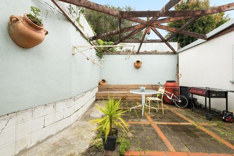 Photo of property in 63 Fifth Avenue, Tauranga, 3110