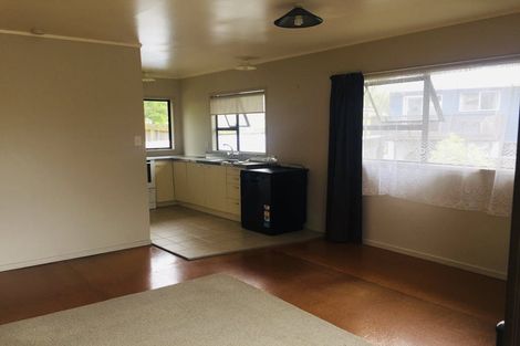 Photo of property in 25 Aeroview Drive, Beach Haven, Auckland, 0626