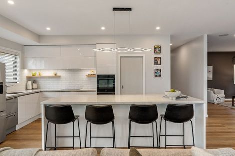 Photo of property in 21 Porokaiwhiri Street, Crofton Downs, Wellington, 6035