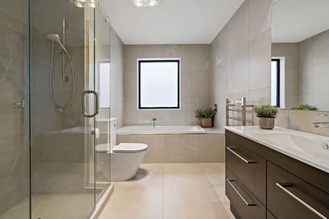 Photo of property in 21c Roseberry Avenue, Birkenhead, Auckland, 0626