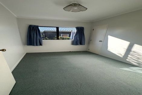 Photo of property in 3/4144 Great North Road, Glendene, Auckland, 0602