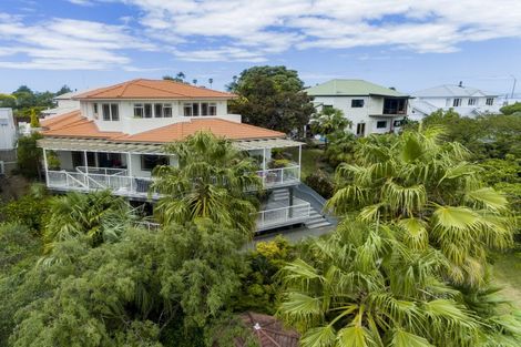 Photo of property in 8 Selwyn Road, Hospital Hill, Napier, 4110