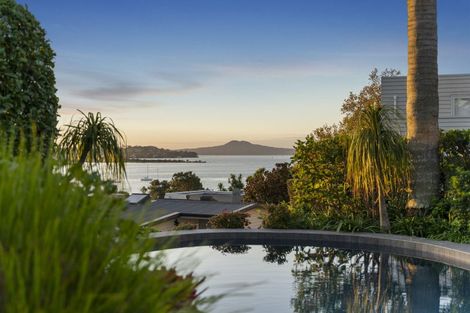 Photo of property in 23 Clyside Avenue, Half Moon Bay, Auckland, 2012