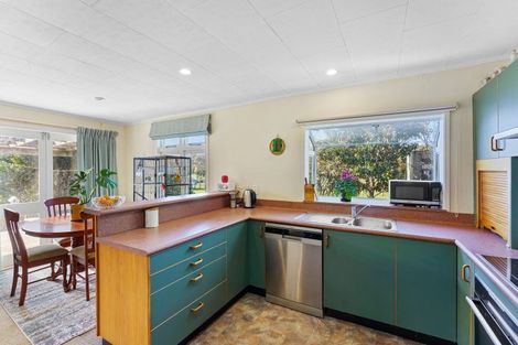 Photo of property in 92 Rahui Road, Otaki, 5512