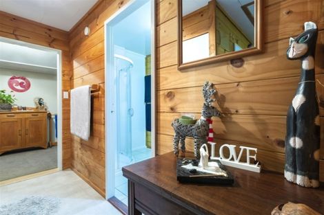 Photo of property in 33 Mellsop Avenue, Waiuku, 2123