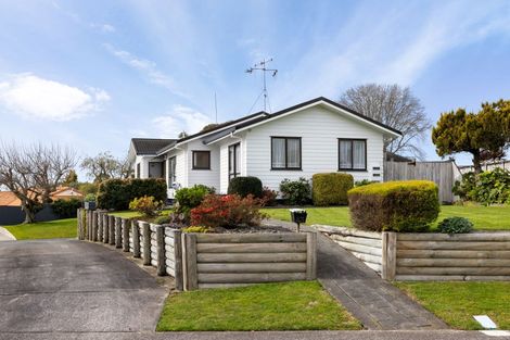 Photo of property in 43 Lansdowne Crescent, Glenview, Hamilton, 3206