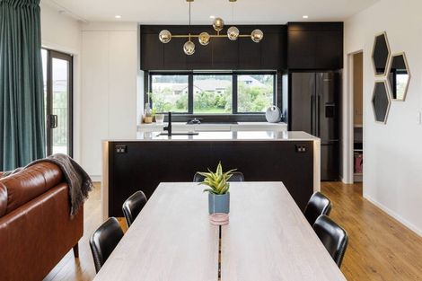 Photo of property in 18 Silkwood Place, Fitzherbert, Palmerston North, 4410